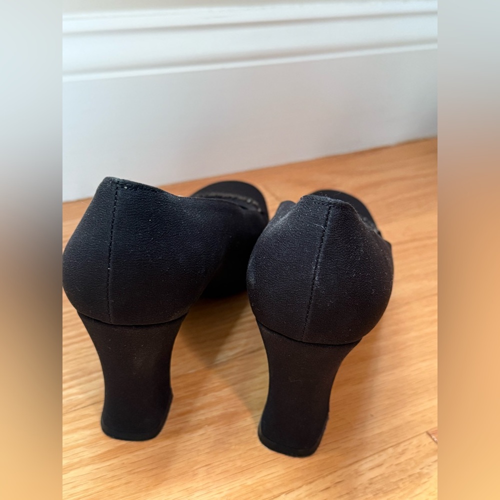 Shoes - Picture 3 of 4